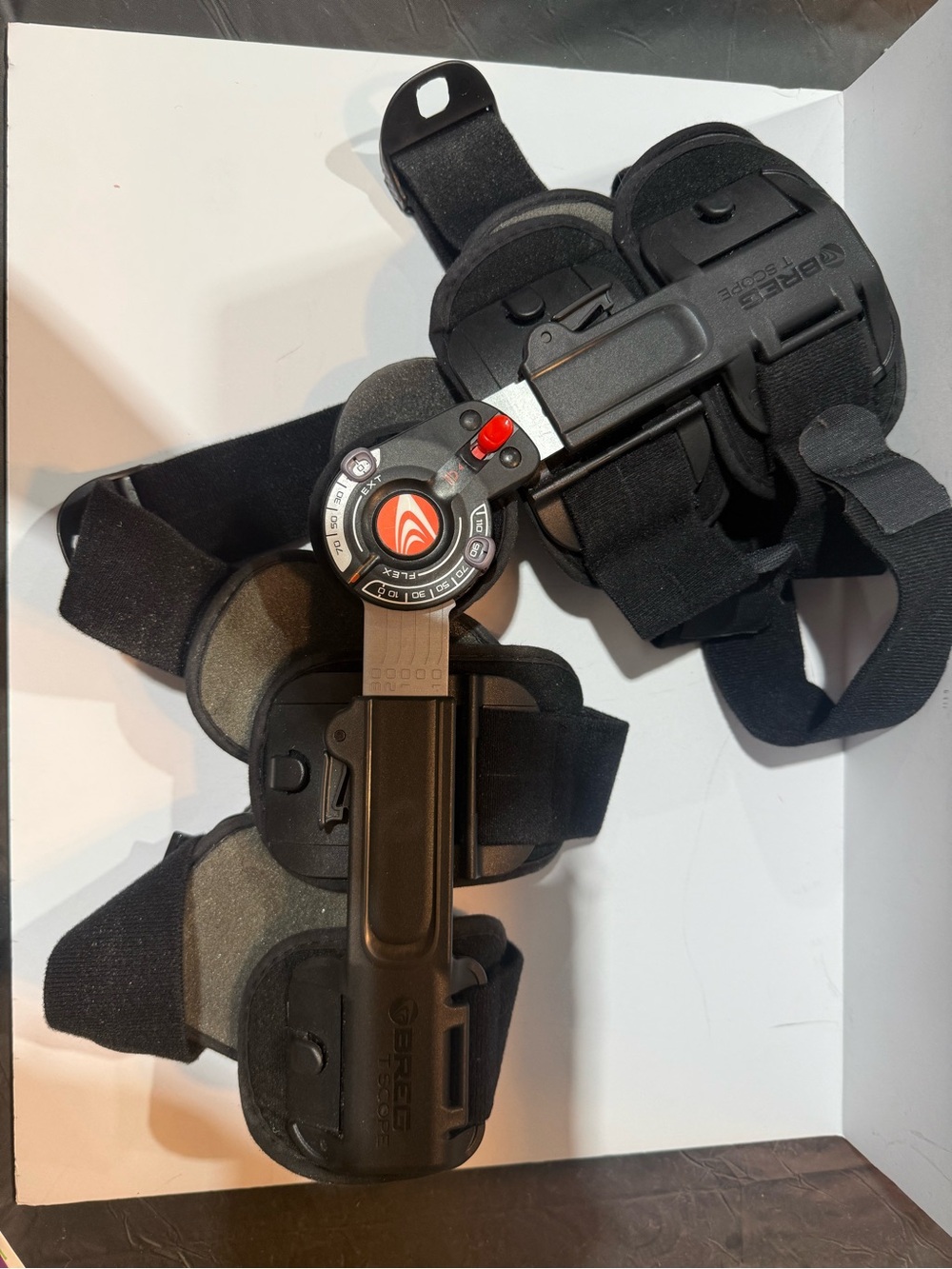 Breg t scope knee brace